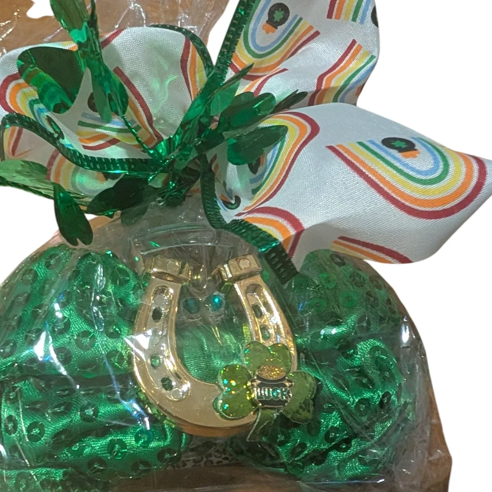 Lucky Green and Gold Horseshoe Claw Hair Clip